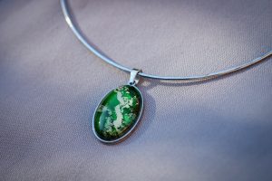 Emerald flow- Nemesacél medál és nyaklánc