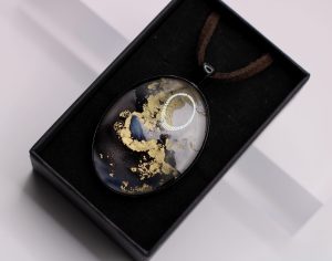 Fekete harmónia- fekete, cink ötvözet medál