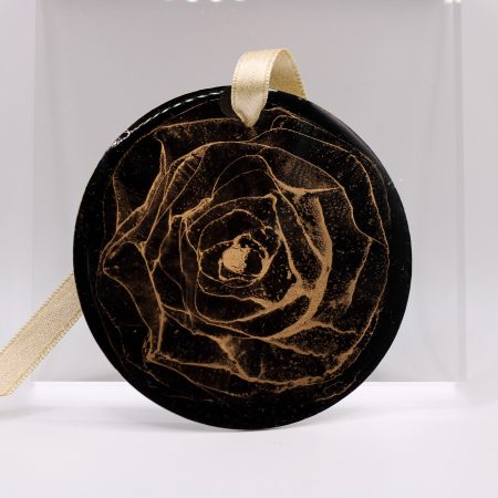 Alkoholos tintával festett kísérő ajándék- rózsa