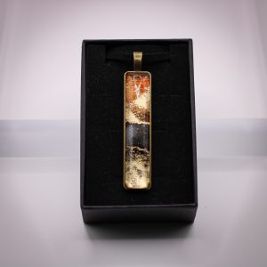 Rétegek- antikolt bronz medálalapban