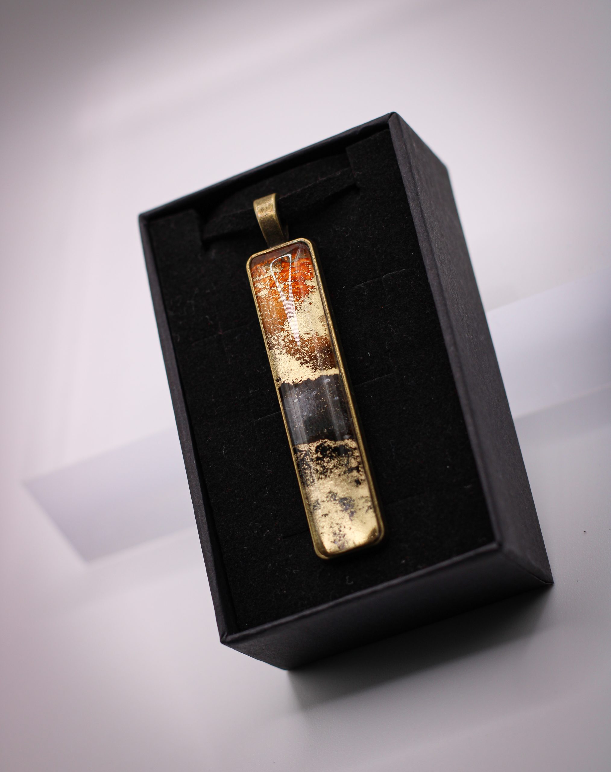 Rétegek- antikolt bronz medálalapban - Image 3